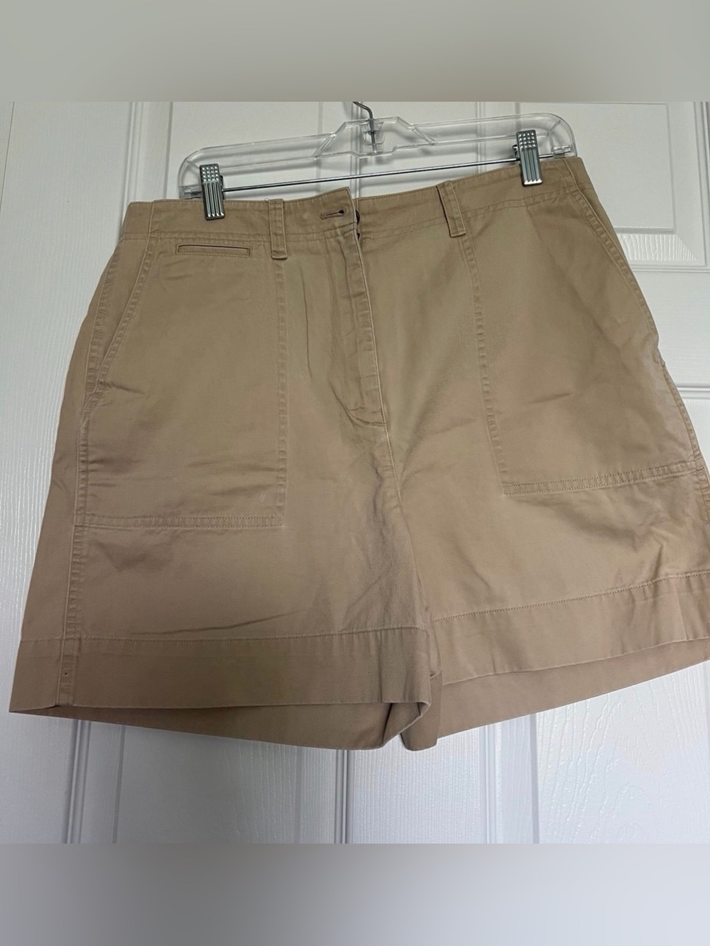 Lauren Ralph Lauren Women’s Khaki Shorts. EUC